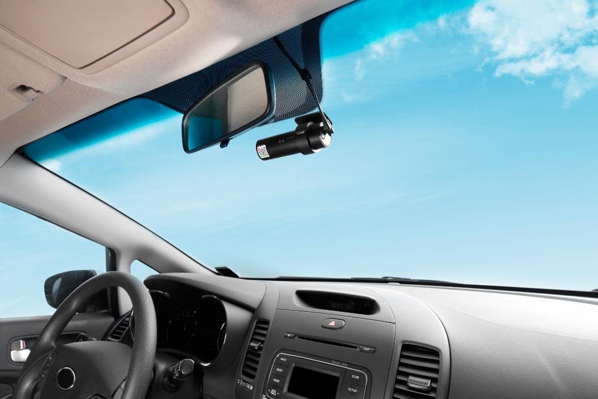 Dashcam Mobil untuk Bukti Kecelakaan