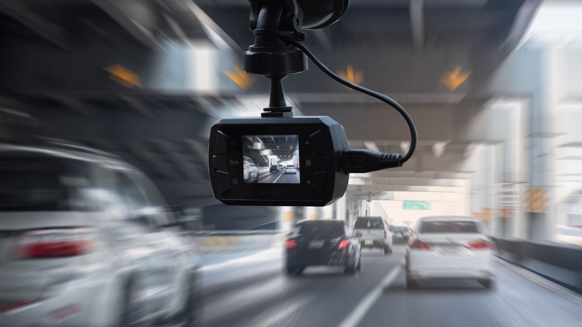 Dashcam Mobil Jadi Bukti Penting Saat Terjadi Kecelakaan di Jalan
